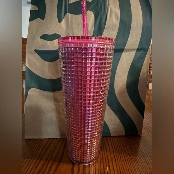 Starbucks 2023 Iridescent Pink Silver 'Bubblegum Grid' Cold Cup Tumbler -  www.nationalbodyline.in